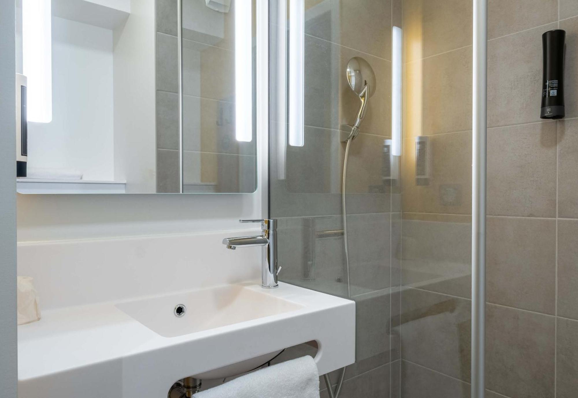 B&B Hotel Cluses Sud 外观 照片